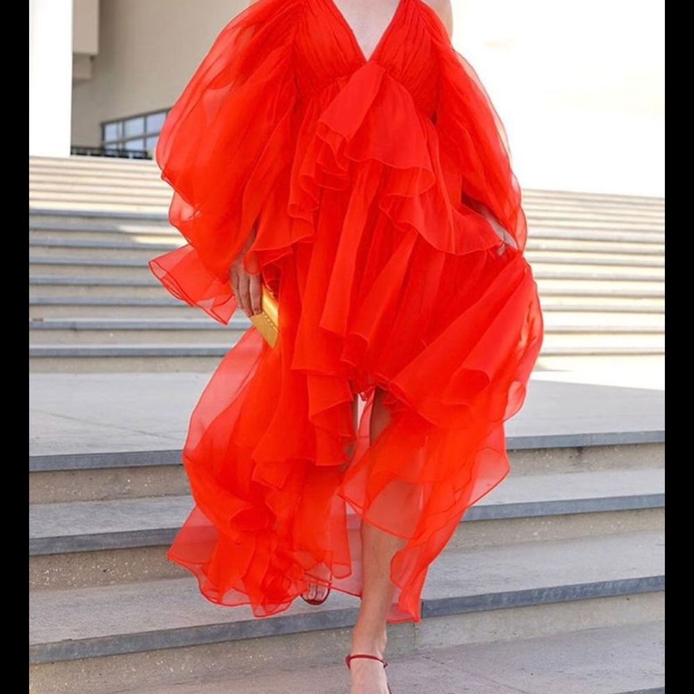 Elegant Red Chiffon Evening Gown
